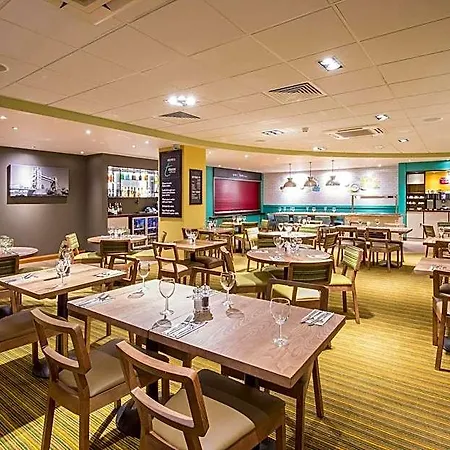 Premier Inn London City-3